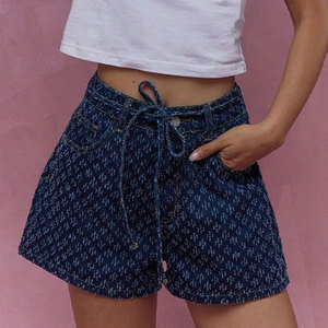 Shorts de Mezclilla de Cintura Alta para Mujer con Cierre de Cordón, Diseño de Cinco Bolsillos, Estampado de Letras, Estilo Casual, 100% Algodón Transpirable - Product Image 1