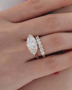 Anillo de Compromiso y Boda de Oro Sólido de 14K con Diamante Cultivado en Laboratorio de 3CT Corte Marquesa y Halo Oculto - Product Image 6