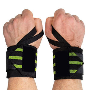 Las muñequeras para levantamiento de pesas brindan una estabilidad constante a las muñecas para los levantadores que realizan cargas de entrenamiento pesadas. - Product Image 4