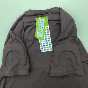 เสื้อยืดผู้ชายไซส์ใหญ่แบบนูนลายปัก สตรีทแวร์ รับผลิตเสื้อผ้า OEM แบรนด์ส่วนตัว - Product Image 3