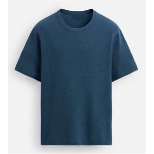 T-shirt essentiel uni à col rond pour homme, en coton, à manches courtes, coupe décontractée pour un usage quotidien - Product Image 2