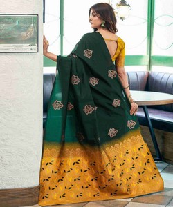 Sari de Seda Verde con Borde Dorado, Tradicional Indio para Bodas, para Mujer, Largo hasta el Suelo, Corte Regular, Estilo Banarasi - Product Image 6