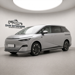 Auto Eléctrico Usado XPENG X9 702 Max MPV 2024, 7 Asientos, Suspensión Neumática, Venta al Por Mayor Usado de China - Product Image 1
