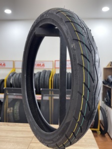 ยางนอกมอเตอร์ไซค์คุณภาพพรีเมียม ยี่ห้อ KUMA รุ่น K303 ผลิตในเวียดนาม ทำจากยางธรรมชาติและไนลอน สีดำใหม่ 4PR/6PR/8PR ระยะทางการใช้งาน 20000 กม. ขนาด 12 นิ้ว - Product Image 4