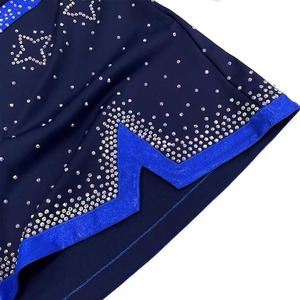 Fabricant d'uniformes de cheerleading sur mesure OEM/ODM, vente en gros de tenues de cheerleading, jupe en spandex, design perlé, broderie - Product Image 4