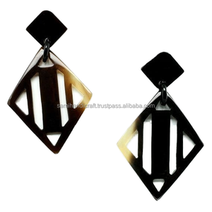 Elegantes pendientes de cuerno de buey para mujer, joyería de moda, pendientes de cuerno de búfalo, venta al por mayor - Product Image 1