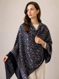 Estolas 100% Lana con Bordado Floral en Toda la Superficie - Product Image 6
