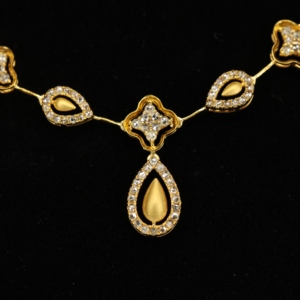 Collier tennis de mariée en argent sterling 925 plaqué or 14 carats avec pendentif poire et moissanite étincelante pour femme - Product Image 4