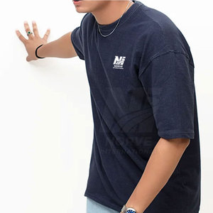 Camiseta Oversize para Hombre con Estructura Moderna y Relajada, Prenda Esencial para el Día a Día - Product Image 5