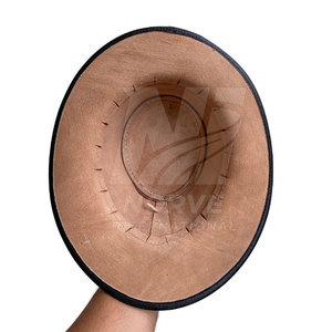 Accesorio de moda moderno, sombrero de vaquero, adecuado para un uso cómodo y un look elegante. - Product Image 4