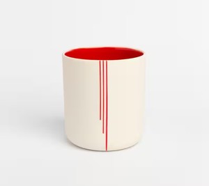 แก้วกาแฟเซรามิกสีขาวและแดงลายเส้นเด่น ดีไซน์เรียบหรู สำหรับชา กาแฟ ใช้ในครัวทันสมัย - Product Image 2