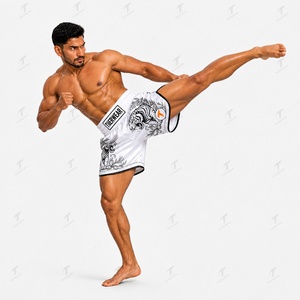 Shorts de combat Muay Thai Elite 205 GSM en satin léger et flexible pour l'entraînement de boxe et de kickboxing, avec fentes latérales, personnalisables OEM - Product Image 2