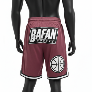 Shorts de basketball pour hommes en mesh polyester respirant avec empiècements latéraux brodés et logo thermocollé, pour entraînement. - Product Image 2