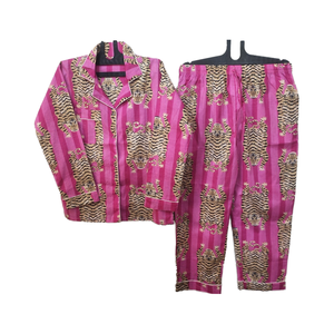 Costume de nuit confortable en coton pour femmes vêtements de nuit respirants à séchage rapide avec tissage non tissé lisse avec motif animal mignon - Product Image 1