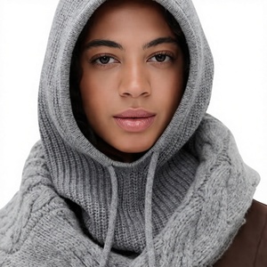 Cagoule tricotée personnalisée streetwear pour l'hiver avec cordon de serrage, cache-cou côtelé et bonnet à capuche - Product Image 4