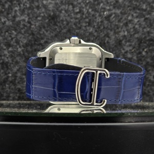 Reloj de Lujo Cuadrado para Hombre de 41 mm con Movimiento Mecánico Automático, Esfera Azul con Números Romanos, Acero Inoxidable de 12 mm y Correa de Cuero Azul de 16 mm - Product Image 4