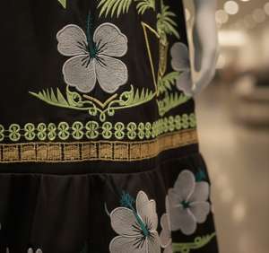 Falda Hawaiana Polinesia Personalizada con Bordado Floral, Falda Pohnpei Transpirable con Bordado Isleño, Falda Personalizada - Product Image 5