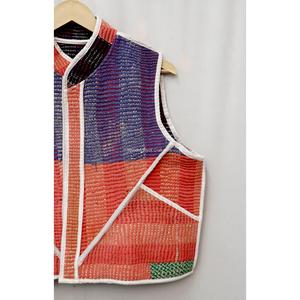 Chaleco Tejido Bohemio para Mujer con Bloques de Color, Cuello Mandarín y Diseño Empalmado, Largo Regular - Product Image 5