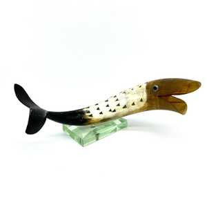 Pieza decorativa de cuerno hecha a mano para exhibición duradera, asequible y apta para venta al por mayor. - Product Image 3