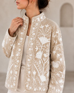 Veste en velours matelassé réversible écologique faite à la main, style Suzani, beige, broderie florale, style bohème, cadeau pour elle - Product Image 5