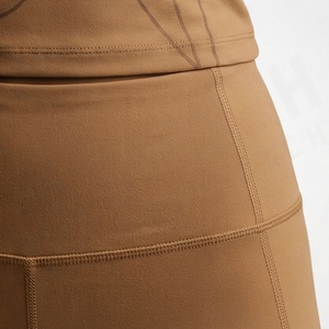 ชุดโยคะคุณภาพพรีเมียมสำหรับผู้หญิง สีพื้นแบบกำหนดเอง ไซส์พลัส ออกแบบโลโก้ได้ตามต้องการ ระบายอากาศได้ดี อุปกรณ์ออกกำลังกาย - Product Image 5