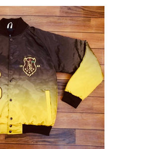Chaqueta Universitaria Personalizada de Satén Sublimado con Bordado de Iota Phi Theta, Impermeable, Ropa Griega de Fraternidad para Hombre, Letra de Lona - Product Image 2