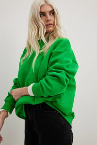 Sudadera Extra Grande Personalizada para Mujer, 100% Algodón, Hombros Caídos, Color Verde, Cuello Redondo, Estilo Urbano - Product Image 4