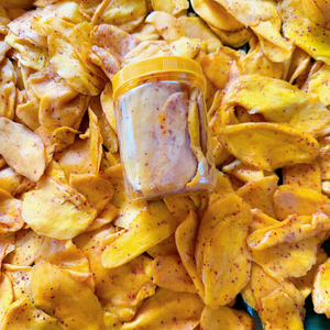 Meilleure vente de mangue aux fruits secs avec piment et sel de délicieux snack végétalien exporté au Vietnam - Product Image 1