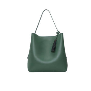 Sac à main en similicuir pour femme, grande capacité, fourre-tout élégant avec fermeture éclair et pompon, sac de shopping décontracté en matériau durable - Product Image 2