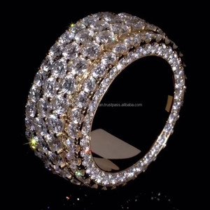 Groupe Hip Hop pour hommes Big Pointers VVS Moissanite Style Hip Hop glacé Plaqué or 14K certifié IGI - Product Image 1