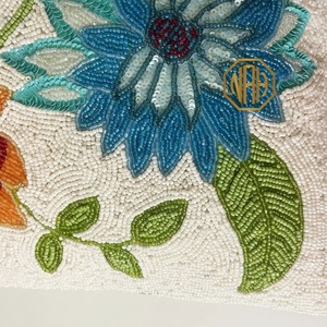 Housse de coussin carrée brodée de perles, motif floral, faite à la main, décoration intérieure, commandes personnalisées - Product Image 2