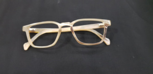 กรอบแว่นตาขัดมันควายฮอร์นทรงสี่เหลี่ยมผืนผ้าสุดหรูเป็นมิตรกับสิ่งแวดล้อมดีไซน์รูปสัตว์ตัวหนาเข้ากับรูปหน้าเพชร - Product Image 3