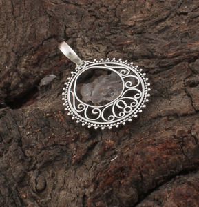 Collier unisexe vintage en argent sterling 925 plaqué platine, bijou artisanal de luxe avec design filigrane et serti clos - Product Image 4