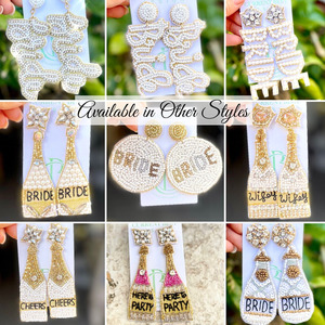Pendientes de cuentas de semillas de fiesta nupcial novia Wifey Cheers diseño de botella de champán estilo bohemio patrón de flores tamaño personalizado moda - Product Image 1