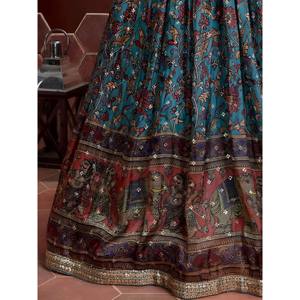 Elegante Lehenga Choli de Seda Azul Bordado para Bodas, Talla Grande - Product Image 3