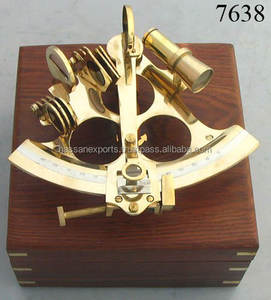 Sextante redondo de latón macizo hecho a mano indio con caja de madera para fabricación de decoración del hogar venta al por mayor - Product Image 2