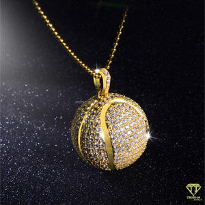 จี้รูปลูกเทนนิสแบบกำหนดเอง ทำจากเงินแท้ 925 และเพชรโมอิสซาไนต์ - Product Image 2