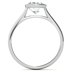 Élégante bague de fiançailles solitaire en moissanite ovale incolore de 2 carats, sertie clos en or blanc massif 10K, pour demande en mariage - Product Image 6