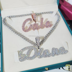Collar con Colgante de Lujo 'Diana' con Letras de Burbuja 'Iced Out' y Diamantes de Moissanita, Joyería Hip Hop - Product Image 5