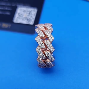 Bague solitaire pour femme Radiant avec diamant de laboratoire taille marquise et finition miroir de qualité supérieure - Product Image 2