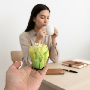 ชุดดอกไม้ไม้หอมวาดี โซล่า กลิ่นกุหลาบ ขนาด 6.5 ซม. พร้อมก้านไม้หอมจากพืชเซสบาเนีย สำหรับอโรมาเธอราพี งานฝีมือทำมือ ยั่งยืน รักษาสิ่งแวดล้อม - Product Image 3