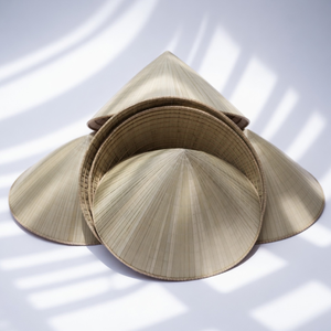 Sombrero de bambú vietnamita Noi La hecho a mano, tradicional sombrero asiático para protegerse del sol, ideal para decoración del hogar, regalos de boda y pintado a mano. - Product Image 2
