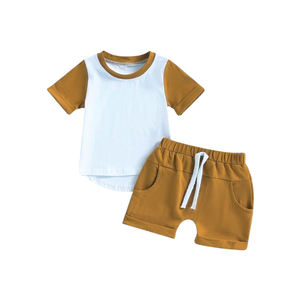 Ensemble de vêtements pour garçons confortables à la mode T-shirt et short décontractés d'été pour vêtements d'intérieur et d'extérieur - Product Image 1