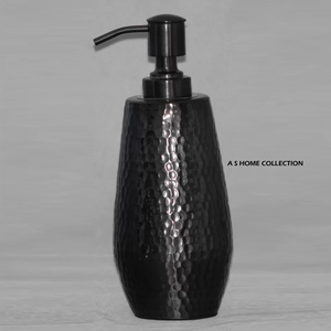 Distributeur de savon en acier inoxydable de forme ronde, texturé martelé et poli, pour ensembles de salle de bain de luxe - Product Image 2