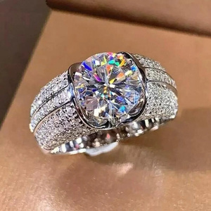 Anillo de Rodio Chapado en Plata de Ley 925 con Incrustaciones de Circonitas, Corte Redondo, Regalo de Compromiso y Aniversario para Ella y Él - Product Image 4