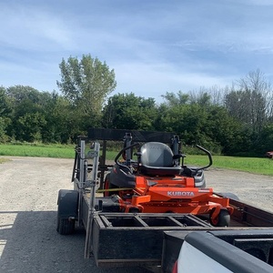 เครื่องตัดหญ้าแบบ Zero-Turn รุ่น Kubota Z411 สำหรับงานพาณิชย์ พร้อมแท่นตัดขนาด 60 นิ้ว เครื่องยนต์ดีเซล 24 แรงม้า คุณสมบัติที่ปรับปรุงแล้ว ถังเก็บหญ้า 28V - Product Image 4