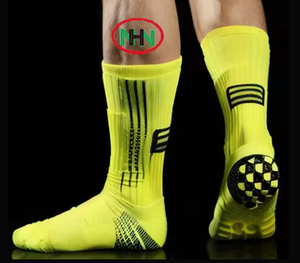 Chaussettes brodées pour hommes, chaussettes de sport personnalisées avec logo, chaussettes en coton fabriquées en usine au Bangladesh - Product Image 2