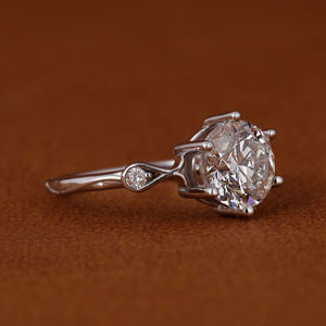 Anillo de Compromiso Clásico de Oro Sólido de 14K con Diamante Cultivado en Laboratorio, Corte Brillante, Engaste de Garras, Certificado IGI, Joyería para Mujer para Toda Ocasión - Product Image 5