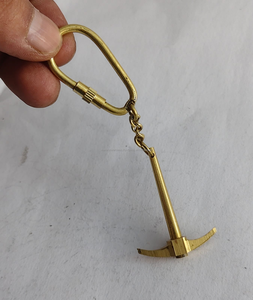 พวงกุญแจทองเหลืองรูป OM แบบดั้งเดิมสำหรับศาสนาฮินดู พร้อมห่วงคล้องกุญแจ สัญลักษณ์ทางจิตวิญญาณ เหมาะสำหรับรถยนต์ จักรยาน บ้าน หรือเป็นของขวัญ - Product Image 3