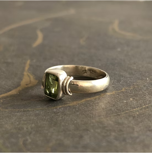 Simple Statement 925 Silver Rectangular <b>Peridot</b> Gemstone Classic <b>Ring</b> for Everyday Wear and Weddings - Product Image 2